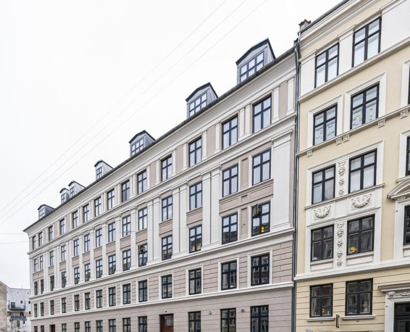 Facadeforløb på etagebyggeri inspiceret til vedligeholdelsesplan